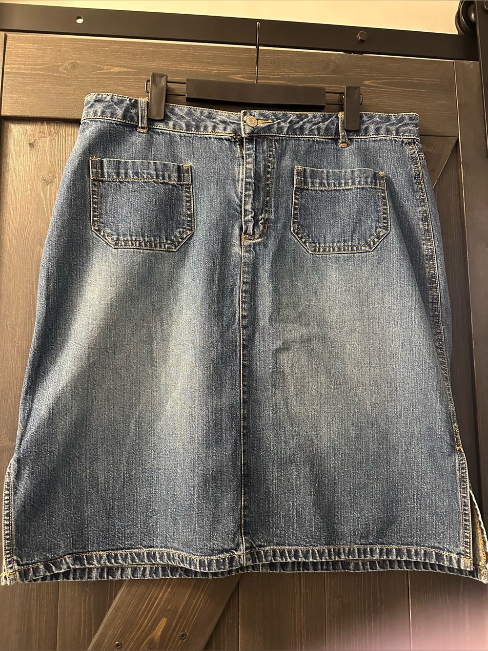 Classic Old Navy Medium Wash Denim Skirt - Size 14